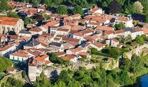 金堂回乡建别墅为什么一定要选专业乡墅公司